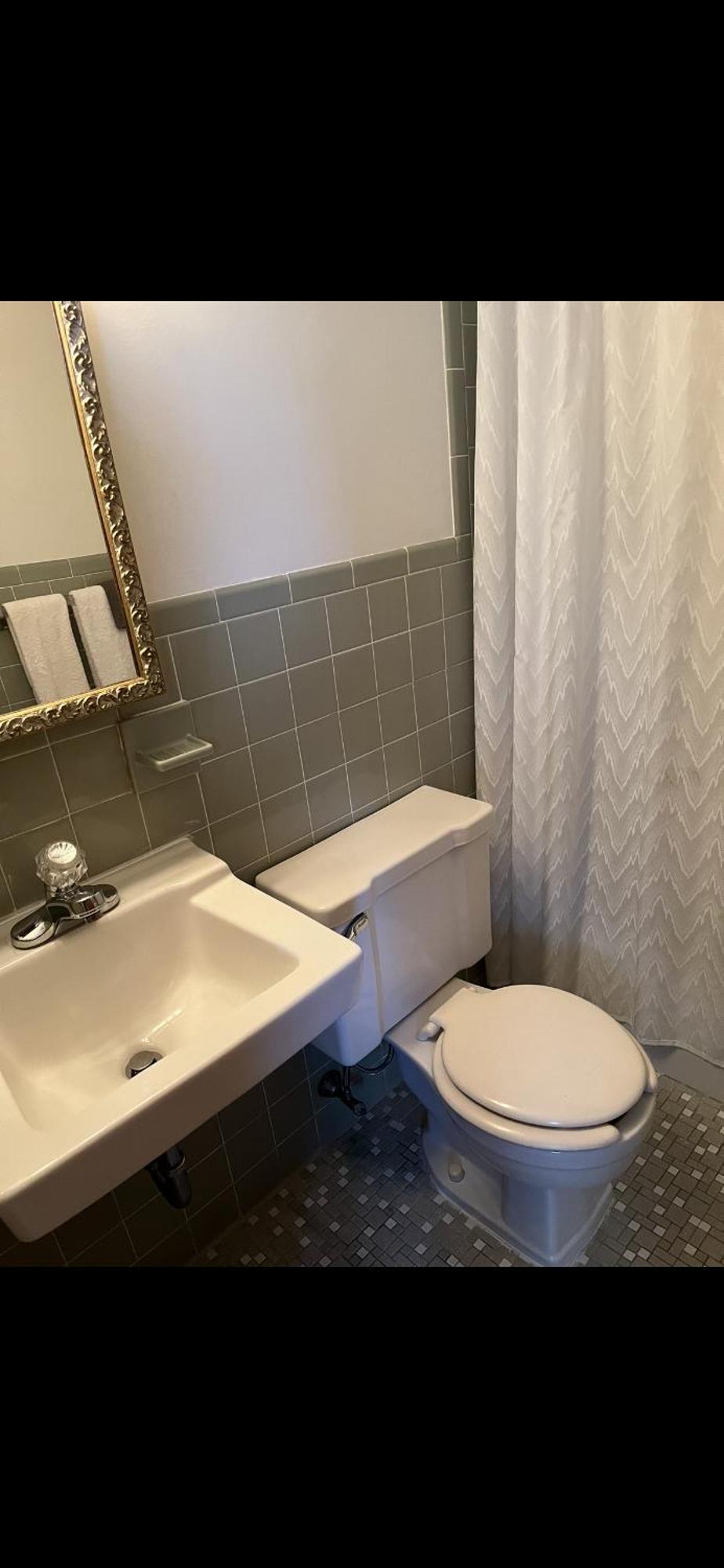 Grand Lake Hotel Lebanon エクステリア 写真
